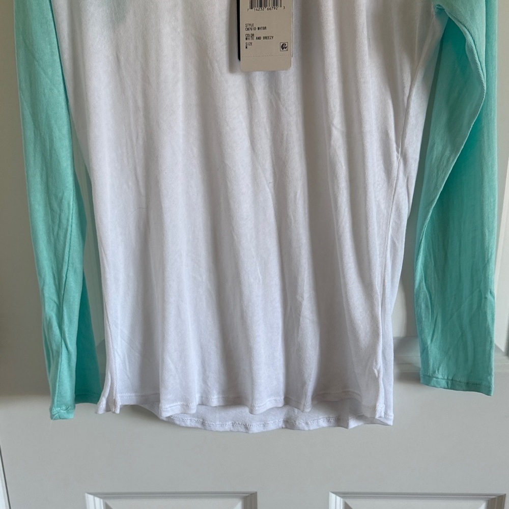 NWT Chaser Mint and White Long Sleeve Top Size Medium - Picture 4 of 7